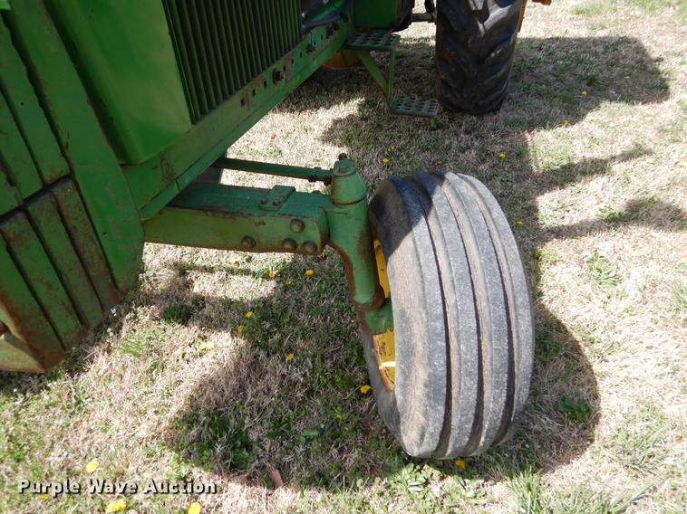 image for item DY9798 1974 John Deere 4430 tractor