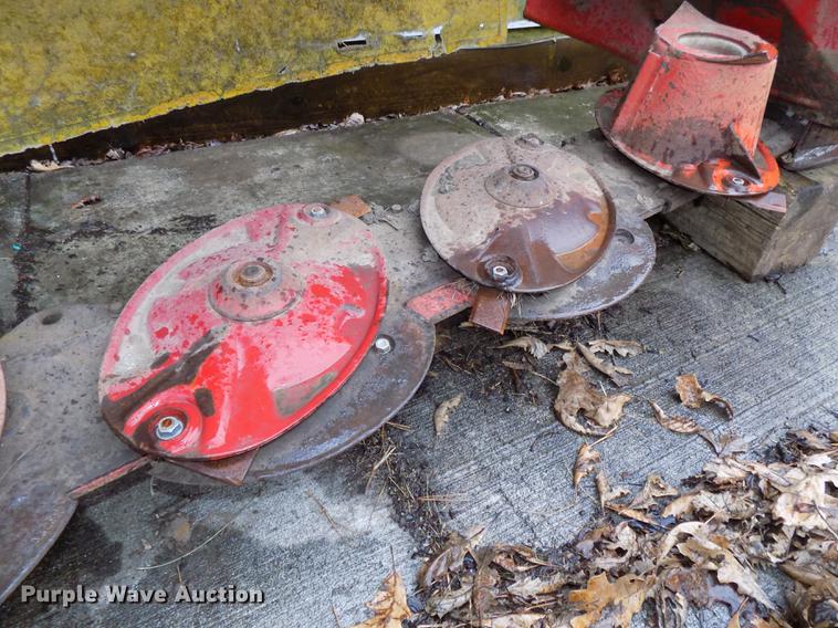 image for item DZ9679 New Holland 462 disc mower