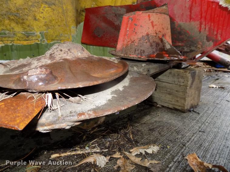 image for item DZ9679 New Holland 462 disc mower