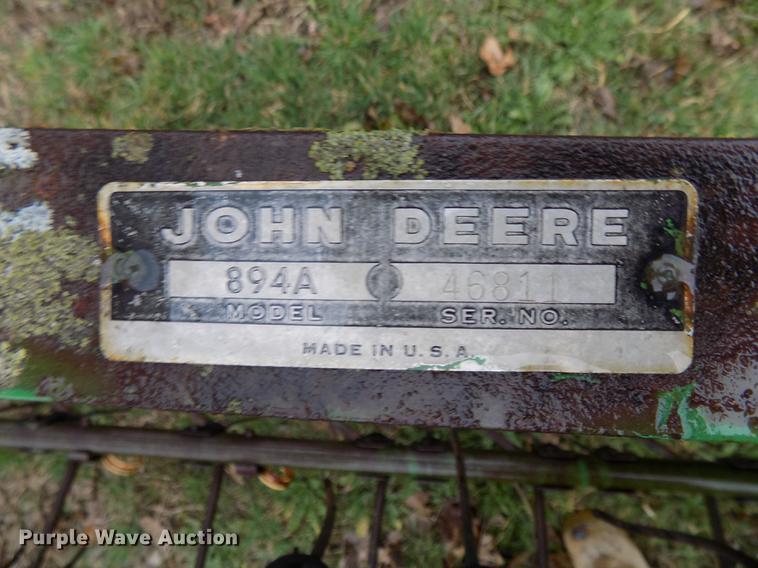 image for item DZ9680 John Deere 894A hay rake