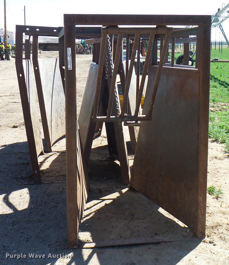 image for item EP9605 Livestock alley way