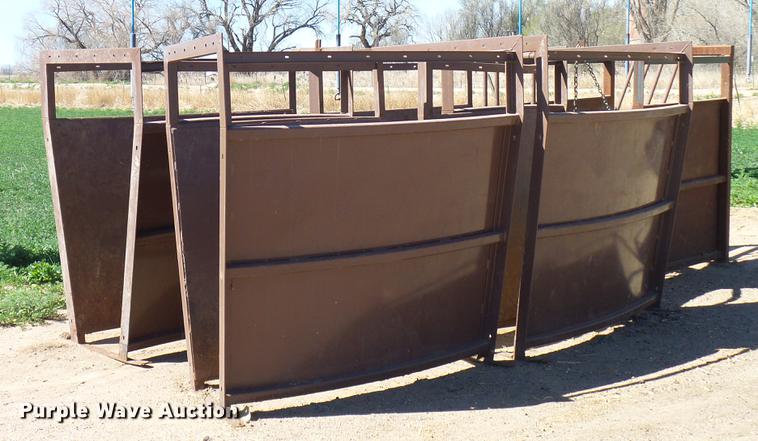 image for item EP9605 Livestock alley way