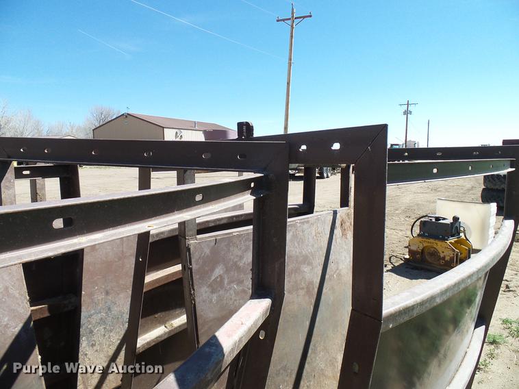 image for item EP9605 Livestock alley way