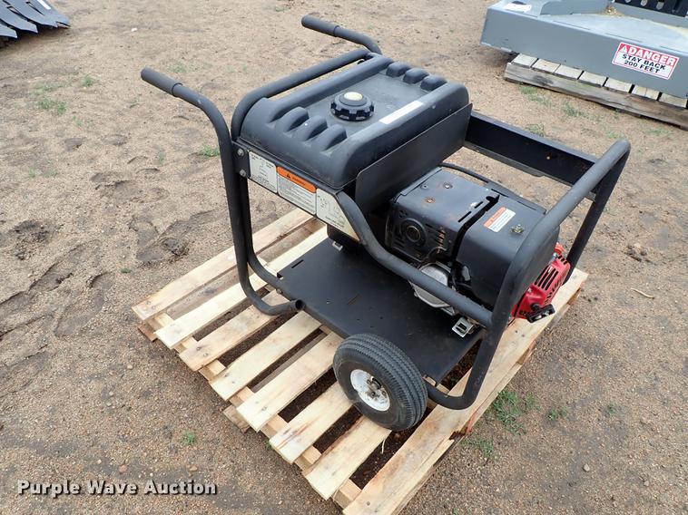 image for item FB9017 North Star 8000 generator