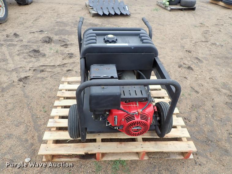 image for item FB9017 North Star 8000 generator