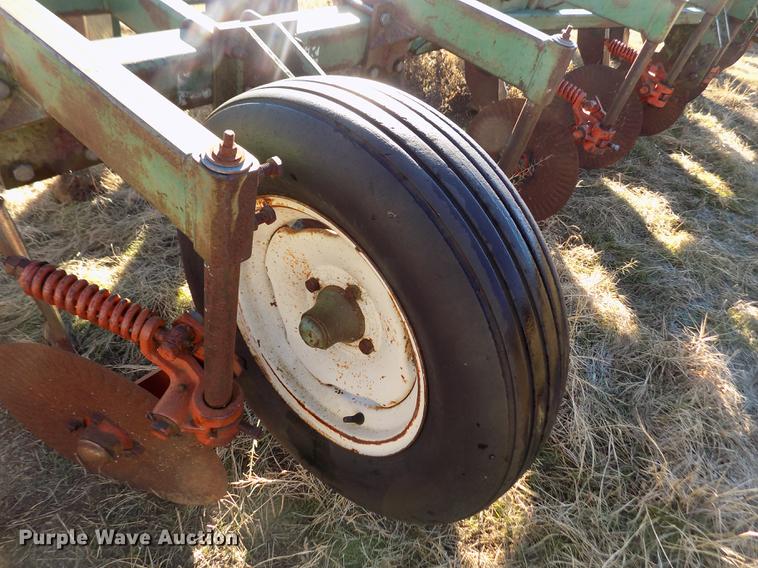 image for item FE9270 BC Sub-Mulcher in-line ripper