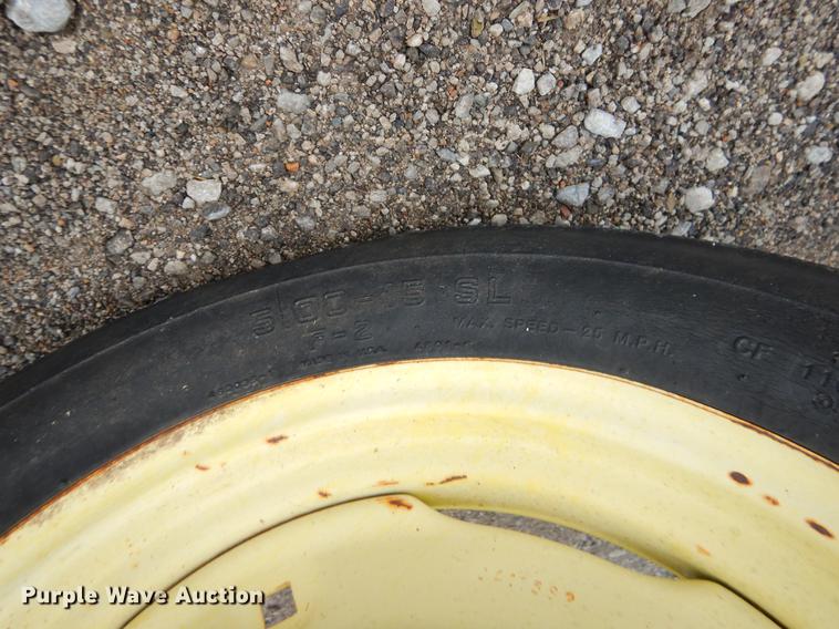 image for item FH9310 2000 John Deere 4300 SST tractor