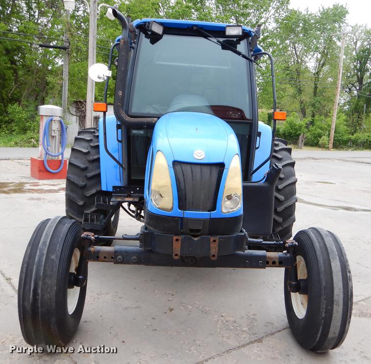image for item FH9317 New Holland TL100A tractor