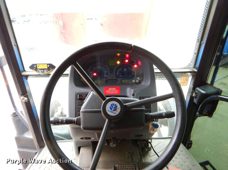 image for item FH9317 New Holland TL100A tractor