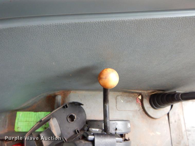 image for item FH9317 New Holland TL100A tractor