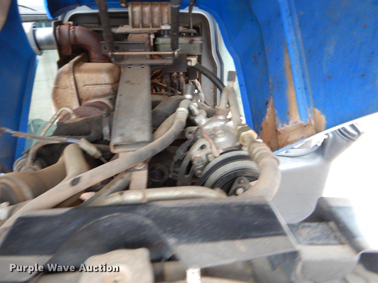 image for item FH9317 New Holland TL100A tractor