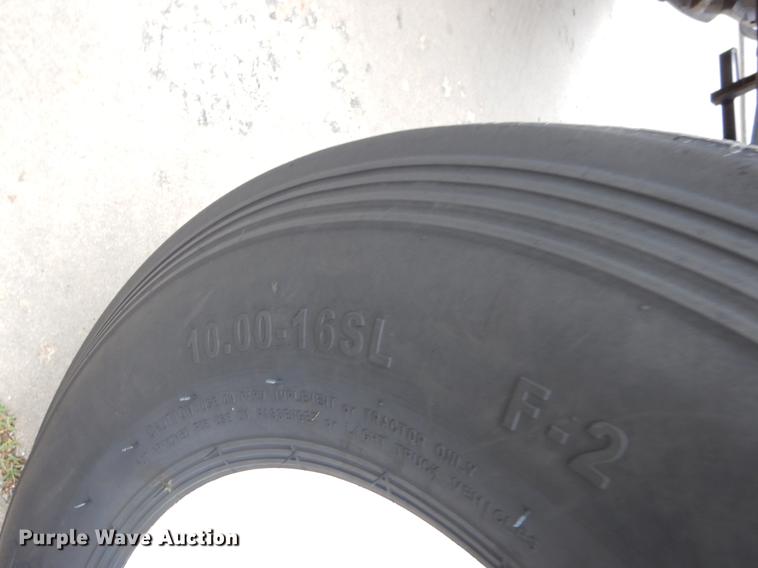 image for item FH9317 New Holland TL100A tractor