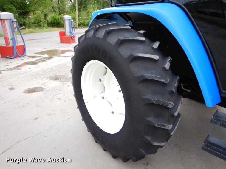 image for item FH9317 New Holland TL100A tractor