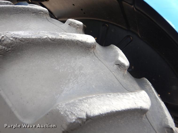 image for item FH9317 New Holland TL100A tractor