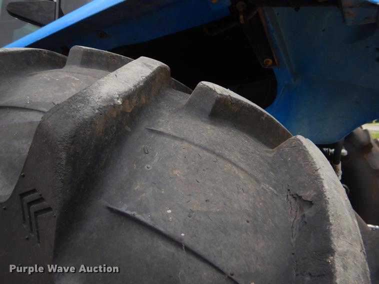 image for item FH9317 New Holland TL100A tractor