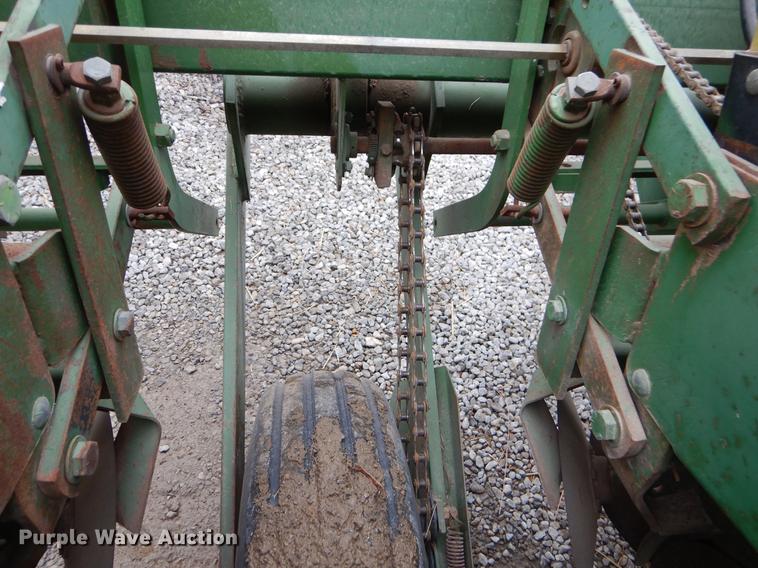image for item FH9332 John Deere 7000 planter