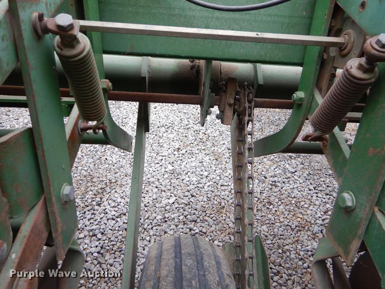 image for item FH9332 John Deere 7000 planter