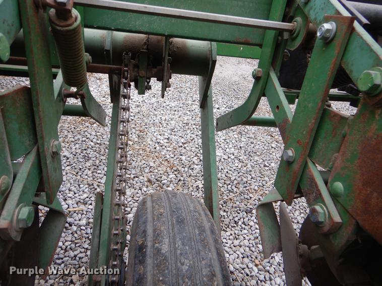 image for item FH9332 John Deere 7000 planter