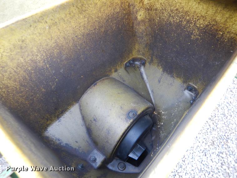 image for item FH9332 John Deere 7000 planter