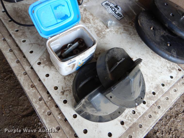 image for item FH9332 John Deere 7000 planter