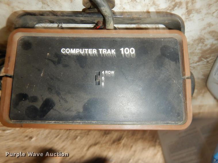 image for item FH9332 John Deere 7000 planter