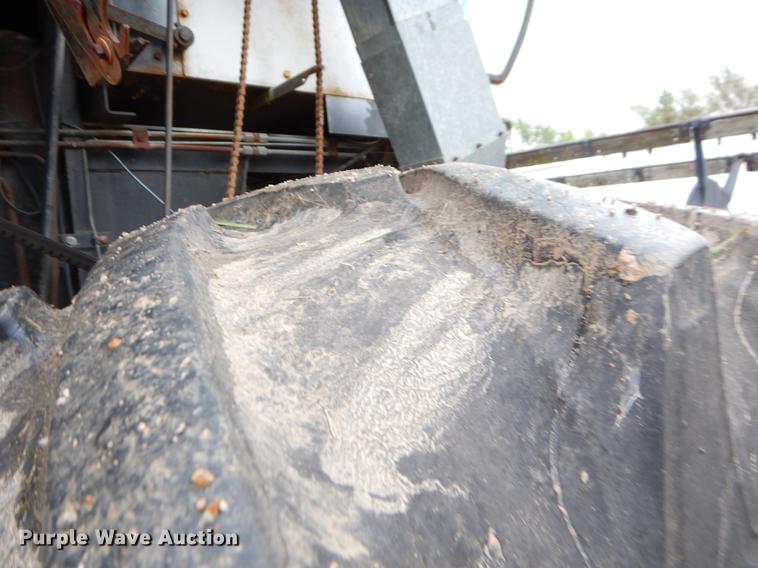 image for item FH9335 1982 Gleaner F2 combine