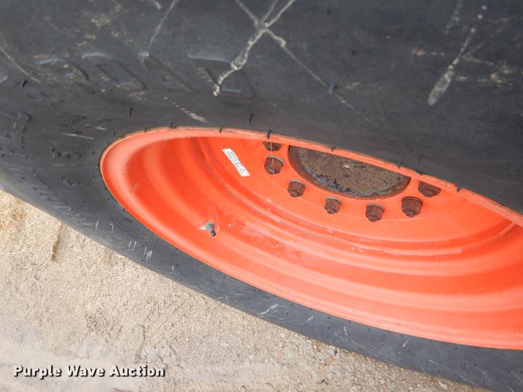 image for item FH9335 1982 Gleaner F2 combine