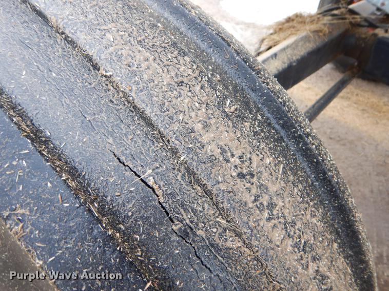 image for item FH9335 1982 Gleaner F2 combine