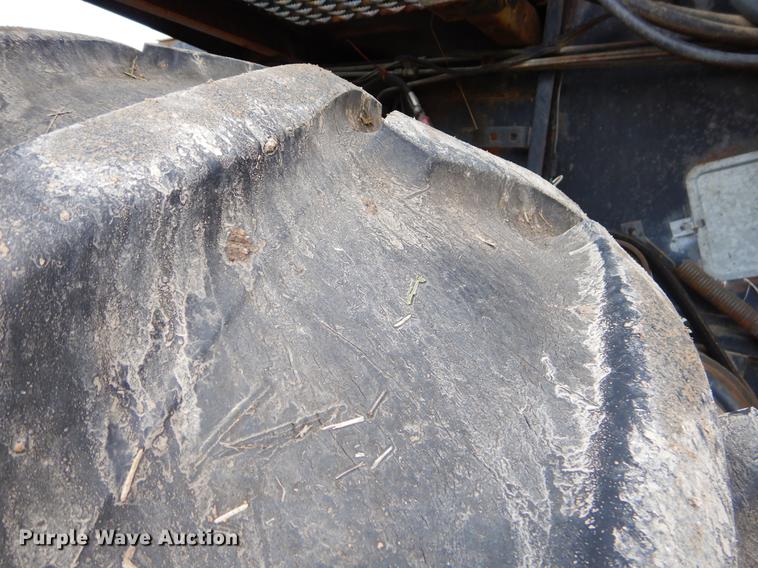 image for item FH9335 1982 Gleaner F2 combine