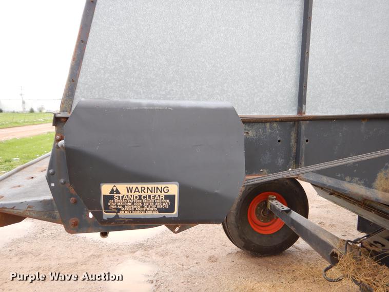 image for item FH9335 1982 Gleaner F2 combine