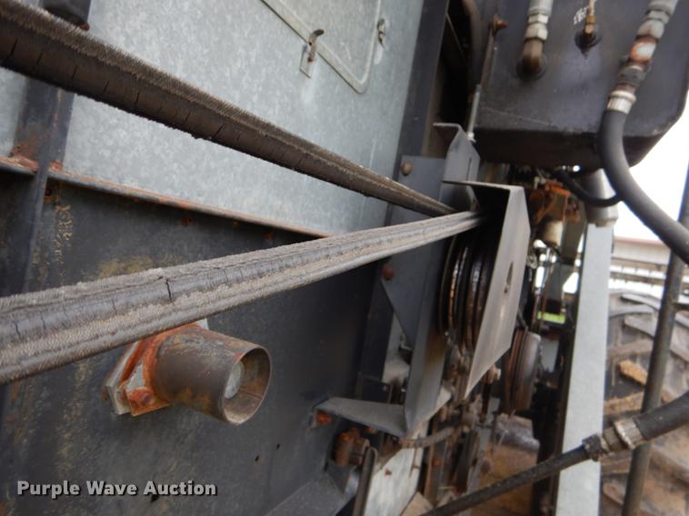 image for item FH9335 1982 Gleaner F2 combine