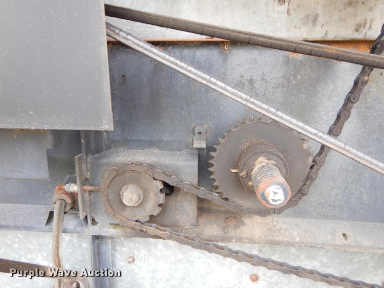 image for item FH9335 1982 Gleaner F2 combine