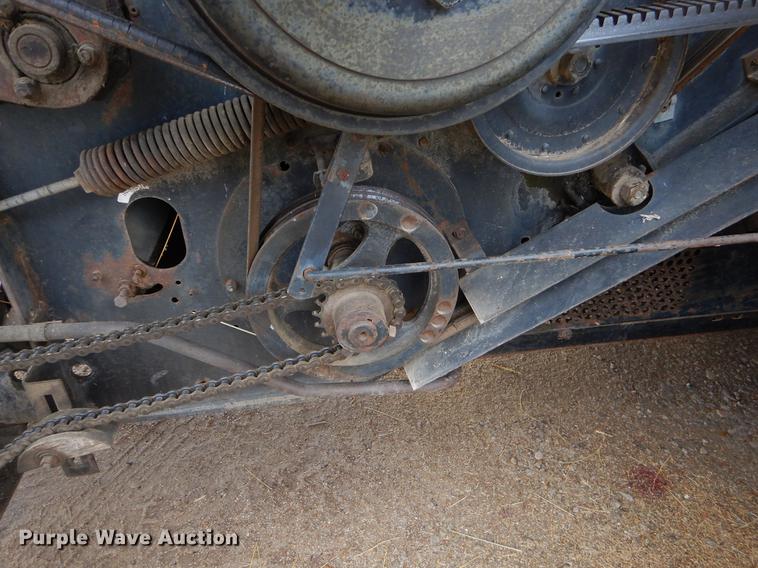 image for item FH9335 1982 Gleaner F2 combine