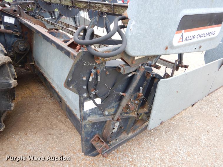 image for item FH9335 1982 Gleaner F2 combine