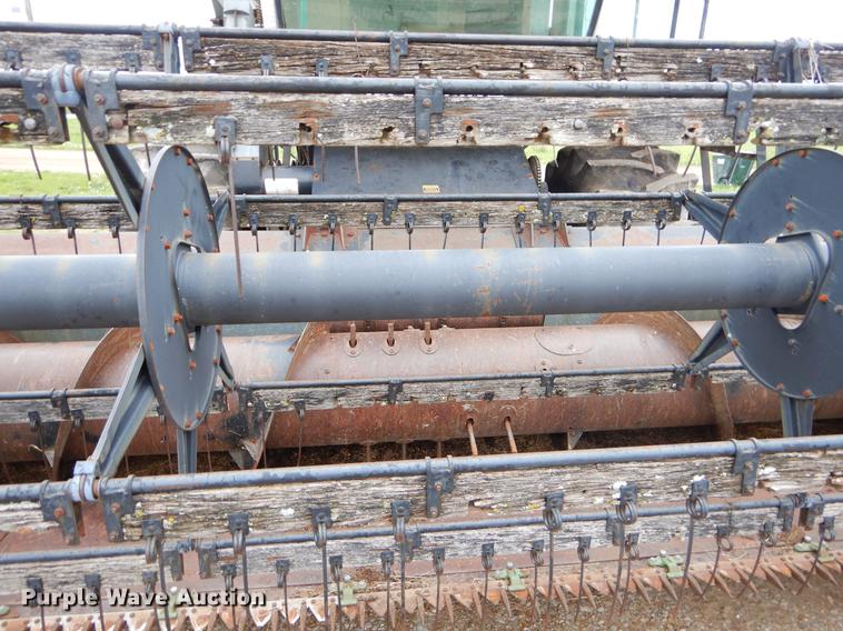 image for item FH9335 1982 Gleaner F2 combine