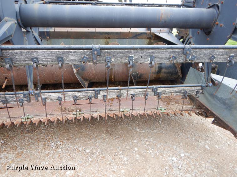 image for item FH9335 1982 Gleaner F2 combine