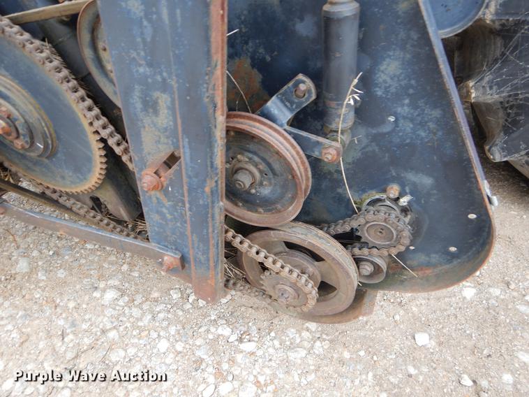 image for item FH9335 1982 Gleaner F2 combine