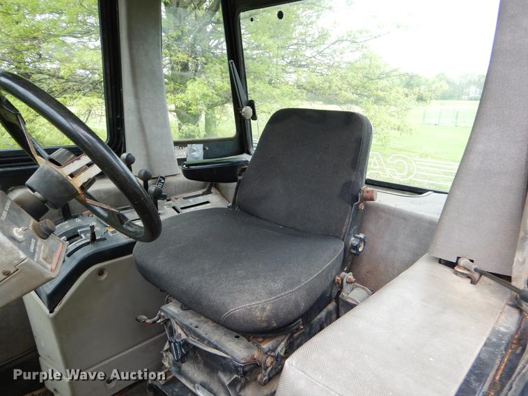 image for item FH9337 Case 2094 tractor