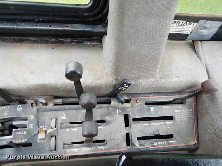 image for item FH9337 Case 2094 tractor