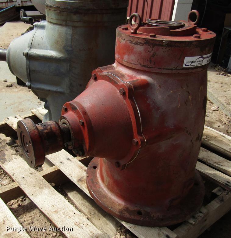 (2) irrigation gear heads in Sunray, TX Item FJ9666 sold Purple Wave