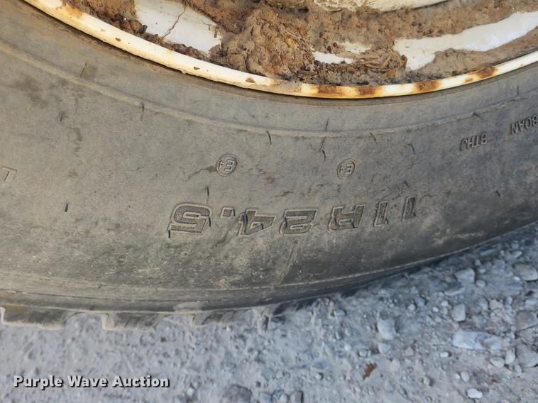 image for item DB8806 1991 Freightliner FLD semi truck