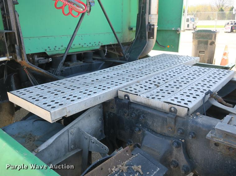 image for item DB8806 1991 Freightliner FLD semi truck