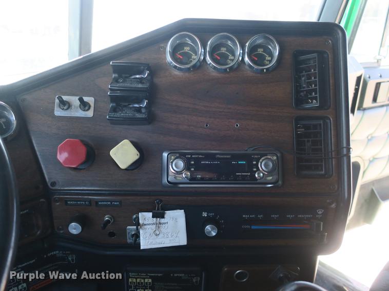 image for item DB8806 1991 Freightliner FLD semi truck