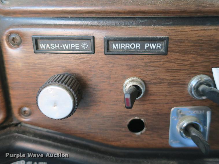 image for item DB8806 1991 Freightliner FLD semi truck