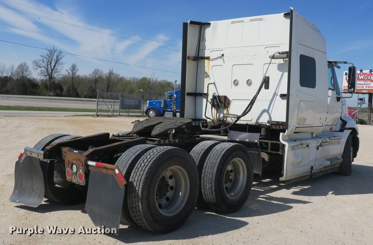 image for item DB8808 2011 International ProStar 113 semi truck