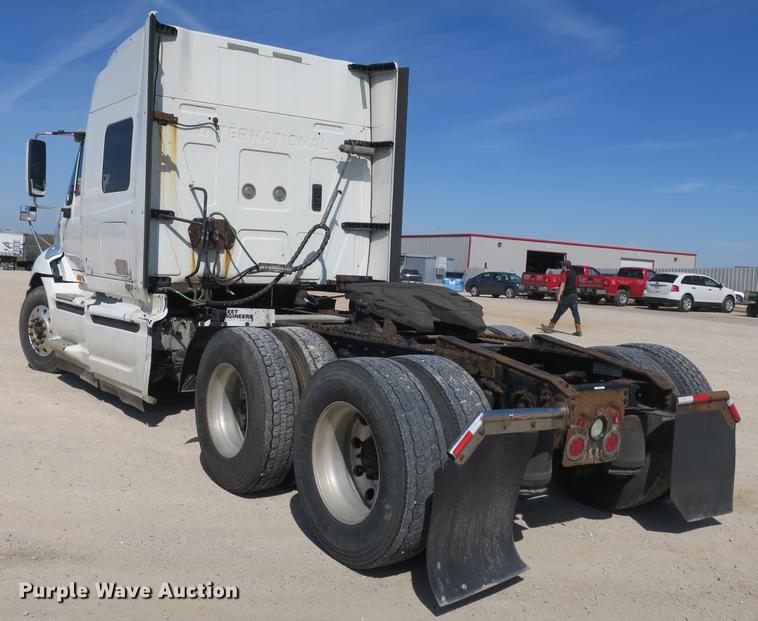 image for item DB8808 2011 International ProStar 113 semi truck