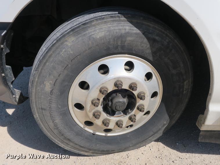 image for item DB8808 2011 International ProStar 113 semi truck