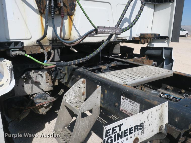 image for item DB8808 2011 International ProStar 113 semi truck