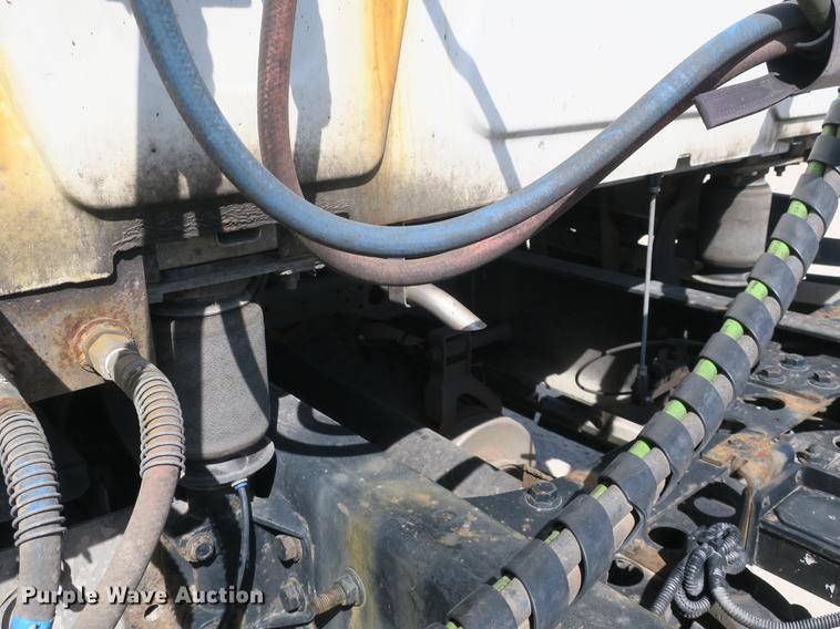 image for item DB8808 2011 International ProStar 113 semi truck