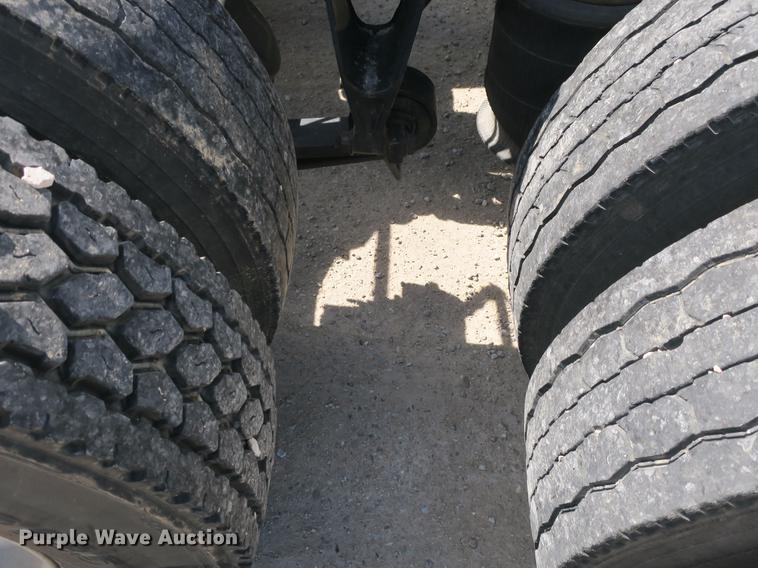 image for item DB8808 2011 International ProStar 113 semi truck